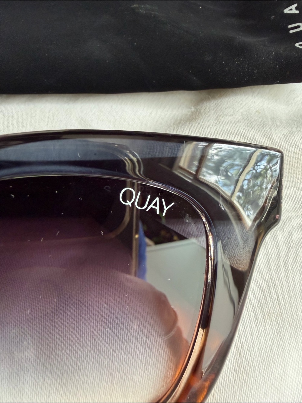 Quay australia after hours 125 black tortoise fade square winged sunglasses - Picture 4 of 9